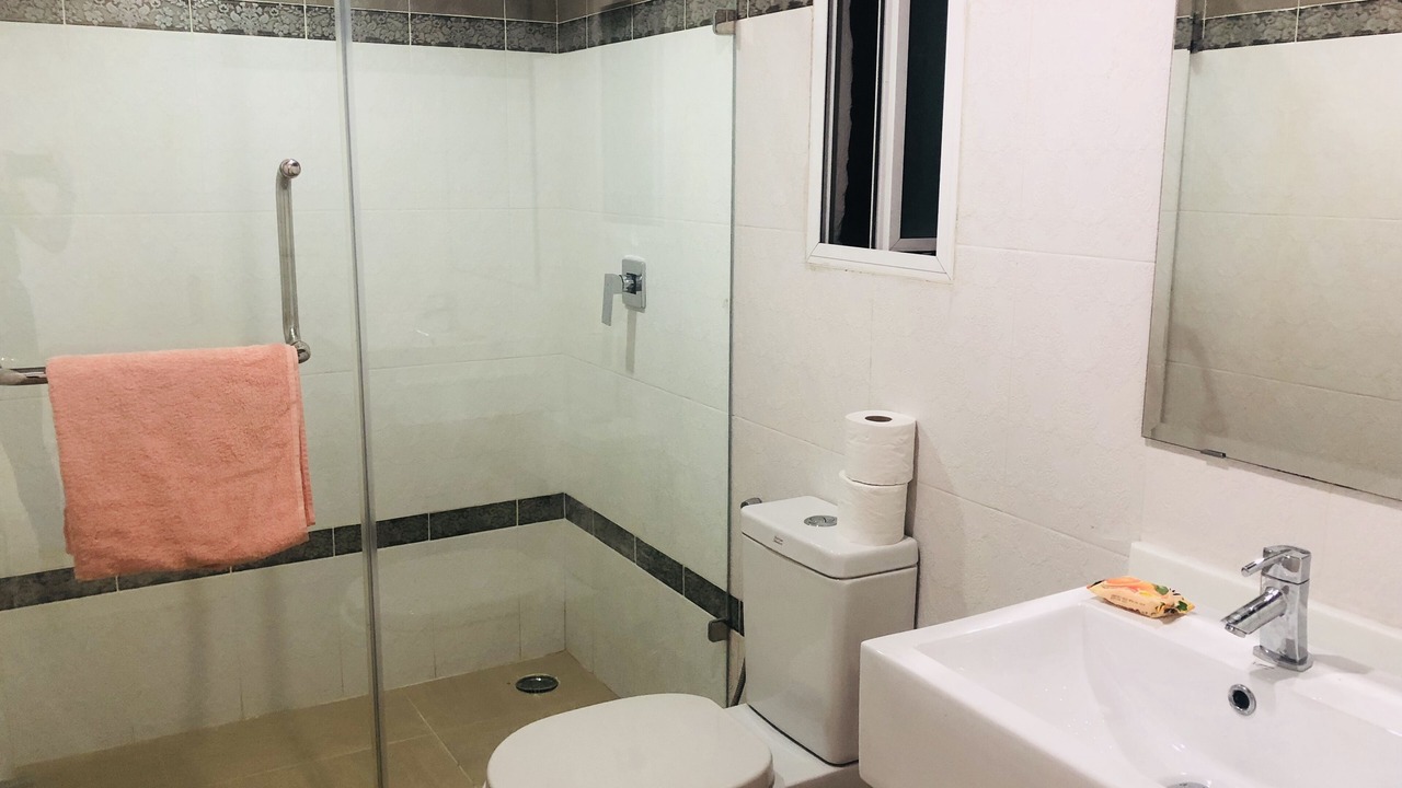 Photo of Bathroom in Wong Sawang