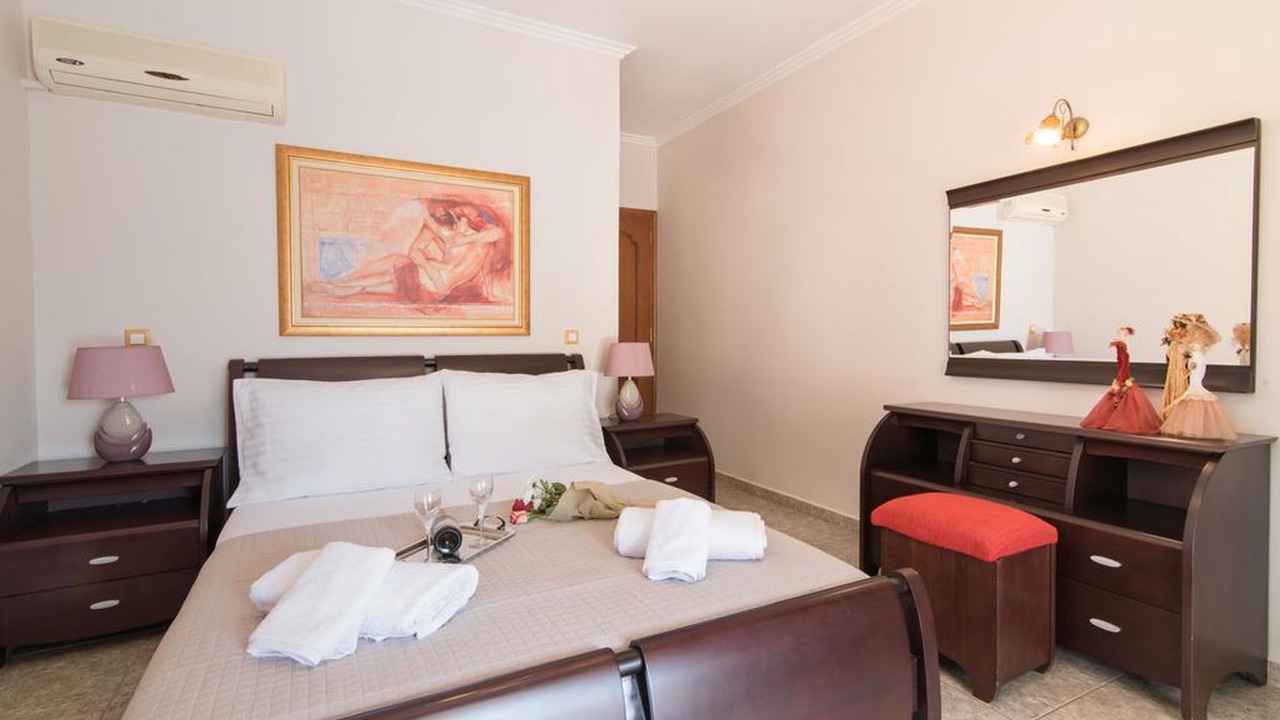 Photo of Bedroom in Romirion