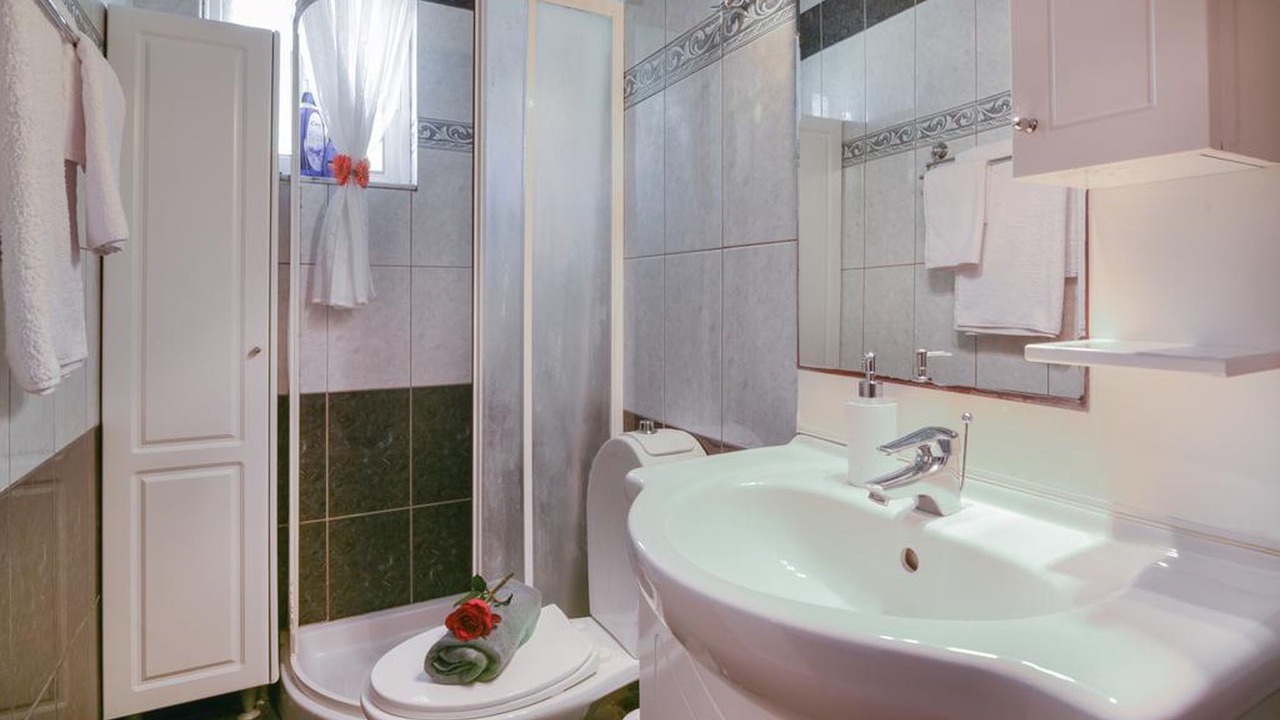 Photo of Bathroom in Romirion
