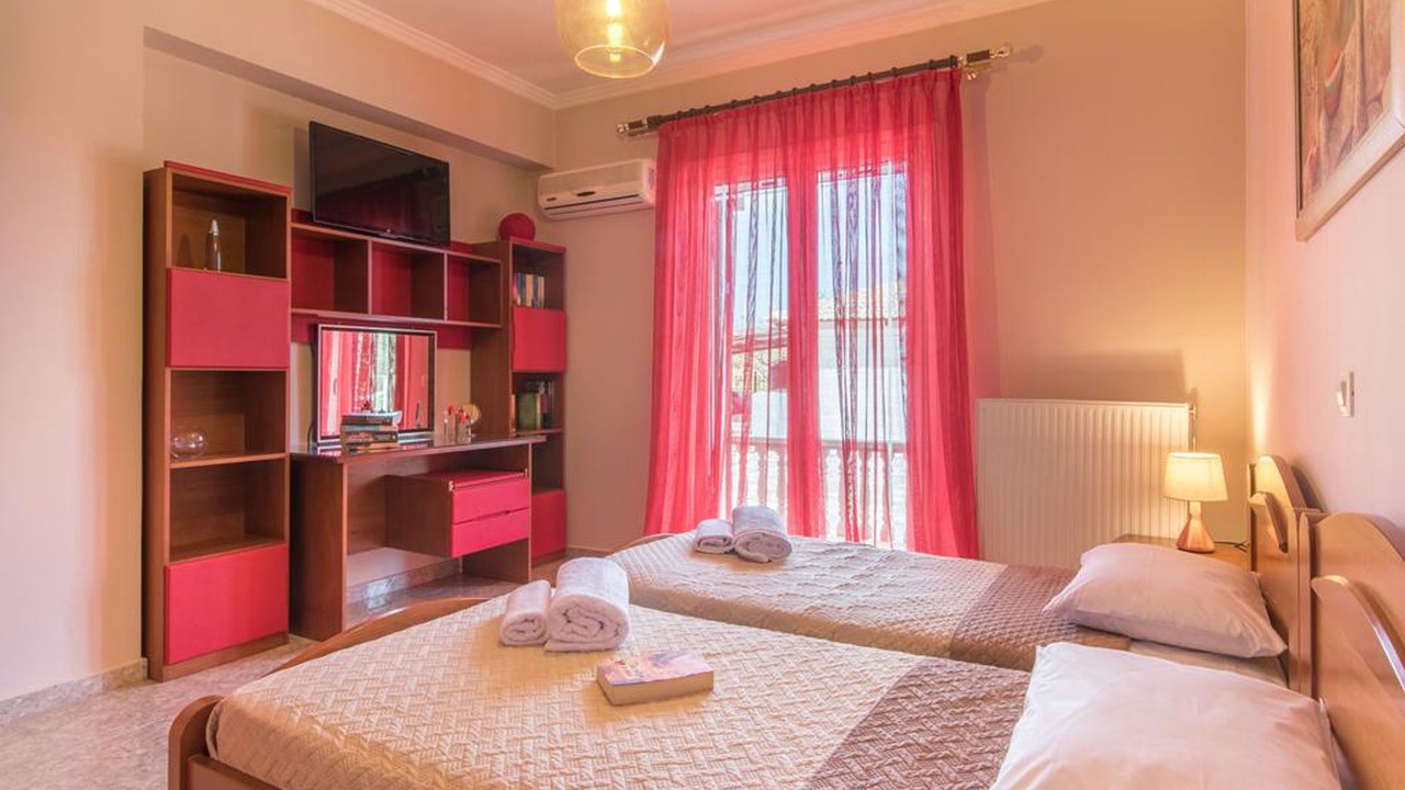 Photo of Bedroom in Romirion