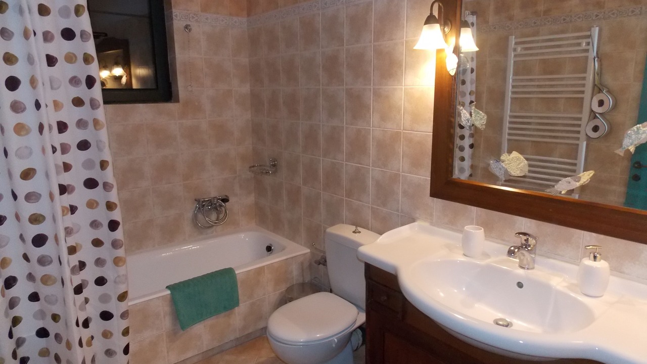 Photo of Bathroom in Kymi-Aliveri