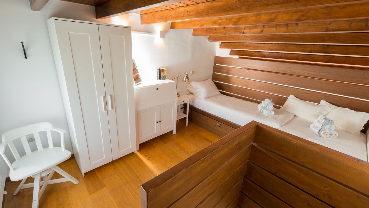 Photo of Bedroom in Petaloudes