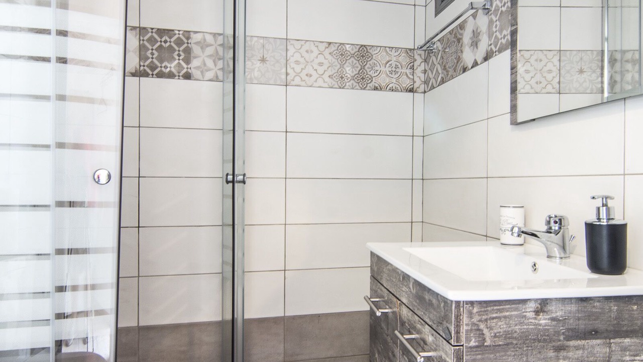 Photo of Bathroom in Mandraki