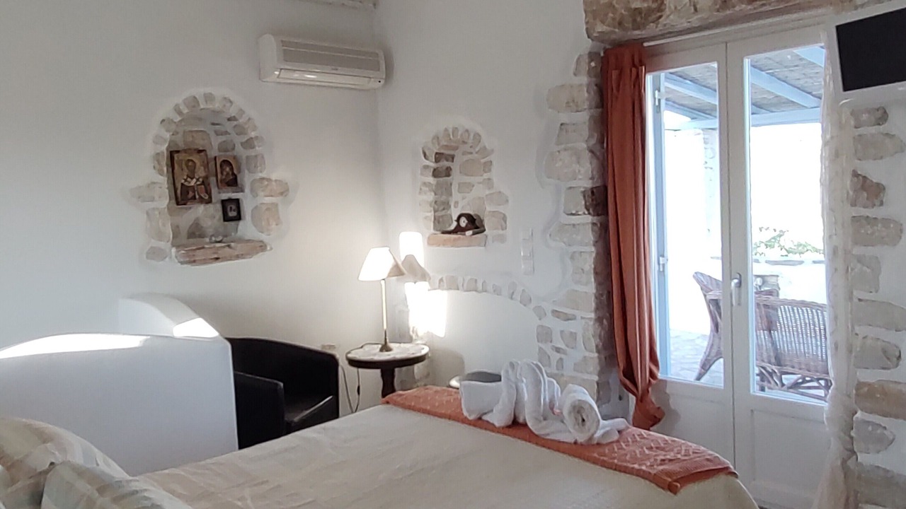 Photo of Bedroom in Naousa