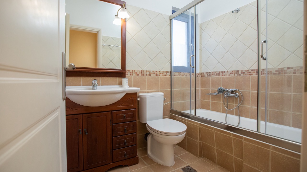 Photo of Bathroom in Farsa