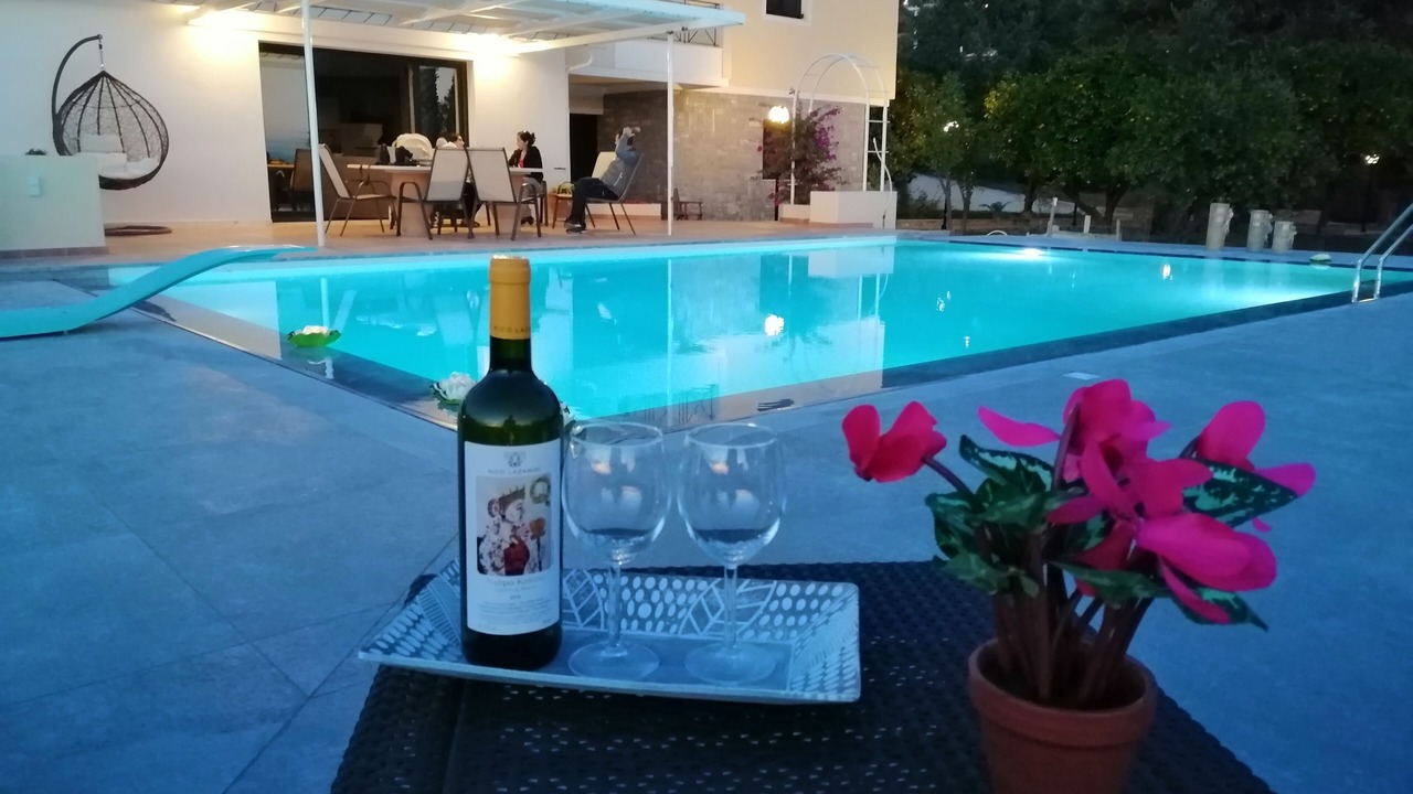 Photo of Outdoor in Nerotrivia
