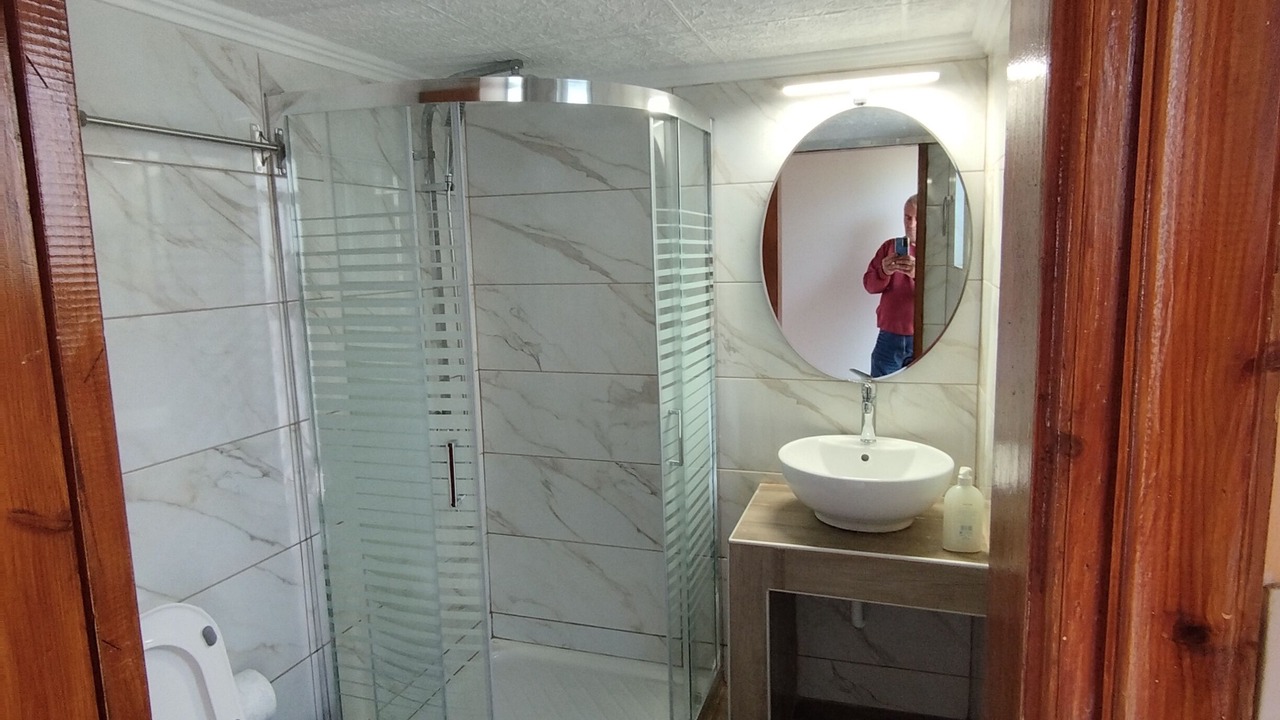Photo of Bathroom in Kompi