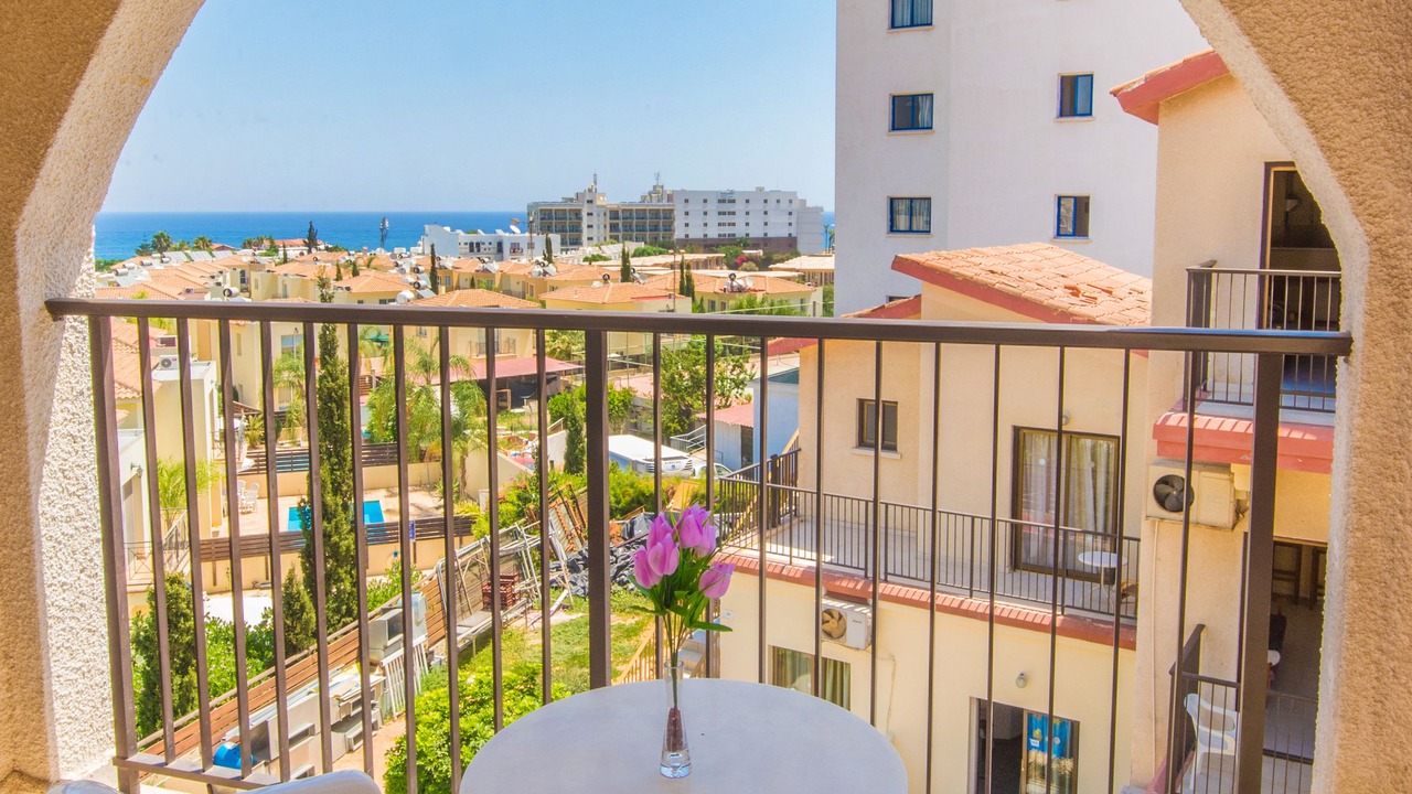 Photo of Patio Balcony in Pernera