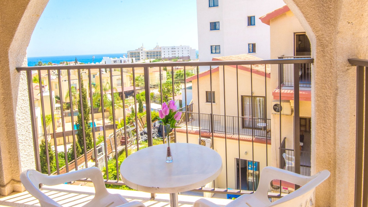 Photo of Patio Balcony in Pernera
