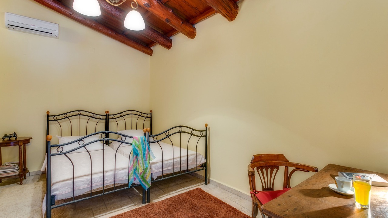 Photo of Bedroom in Theriso