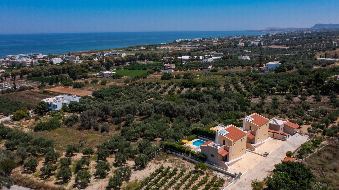 Photo of Outdoor in Adelianos Kampos
