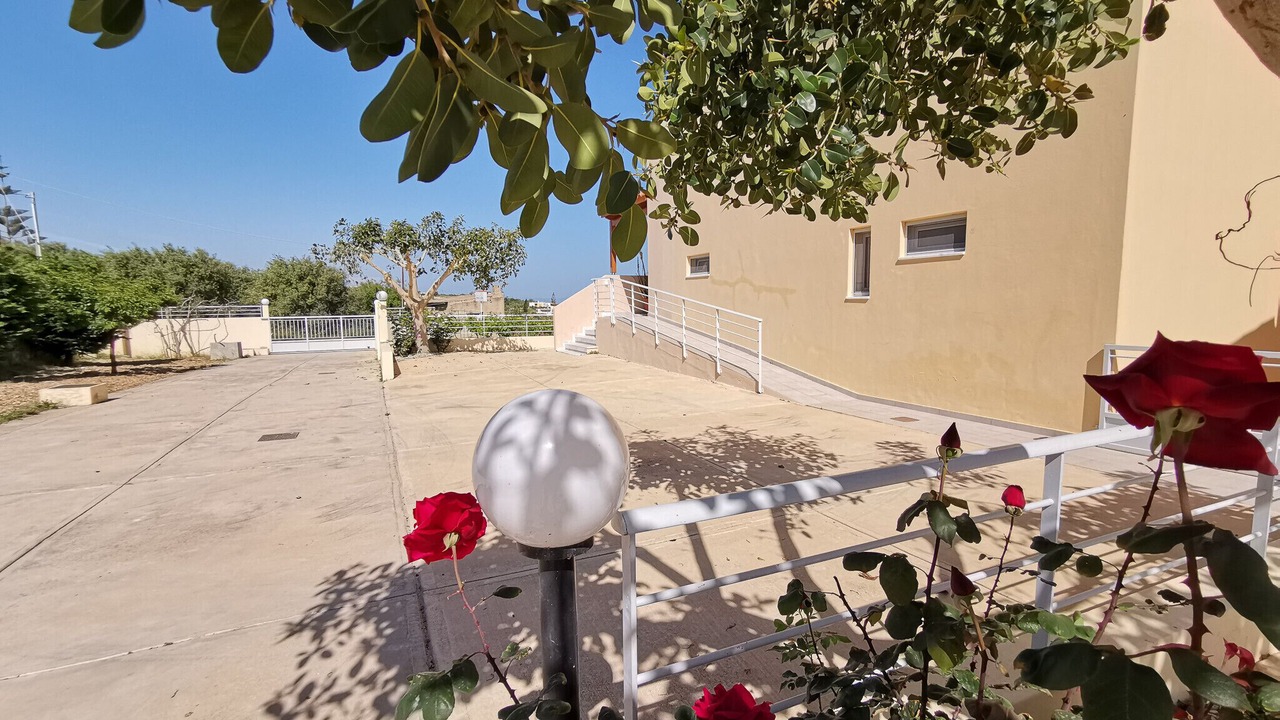 Photo of Outdoor in Adelianos Kampos