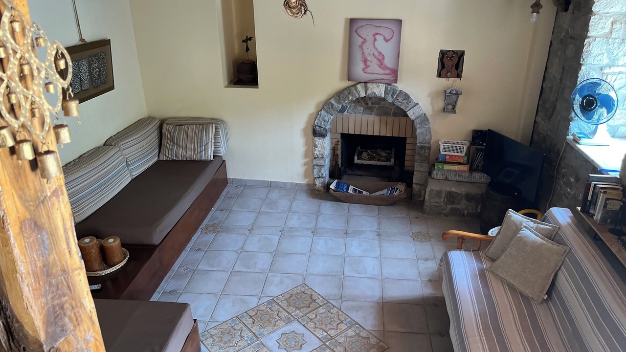 Photo of Livingroom in Samothrace