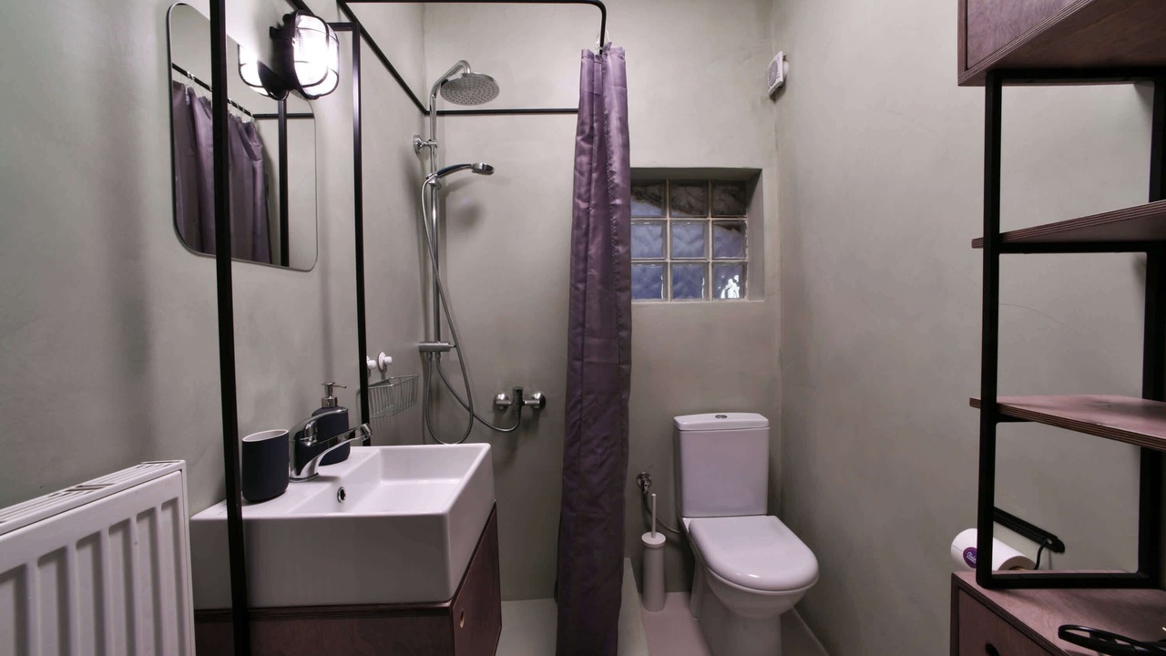 Photo of Bathroom in Kerameikos