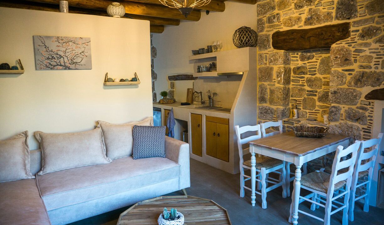 Photo of Livingroom in Moni