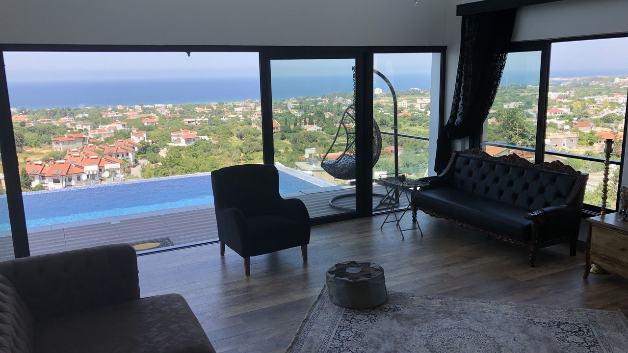 Photo of Livingroom in Kyrenia