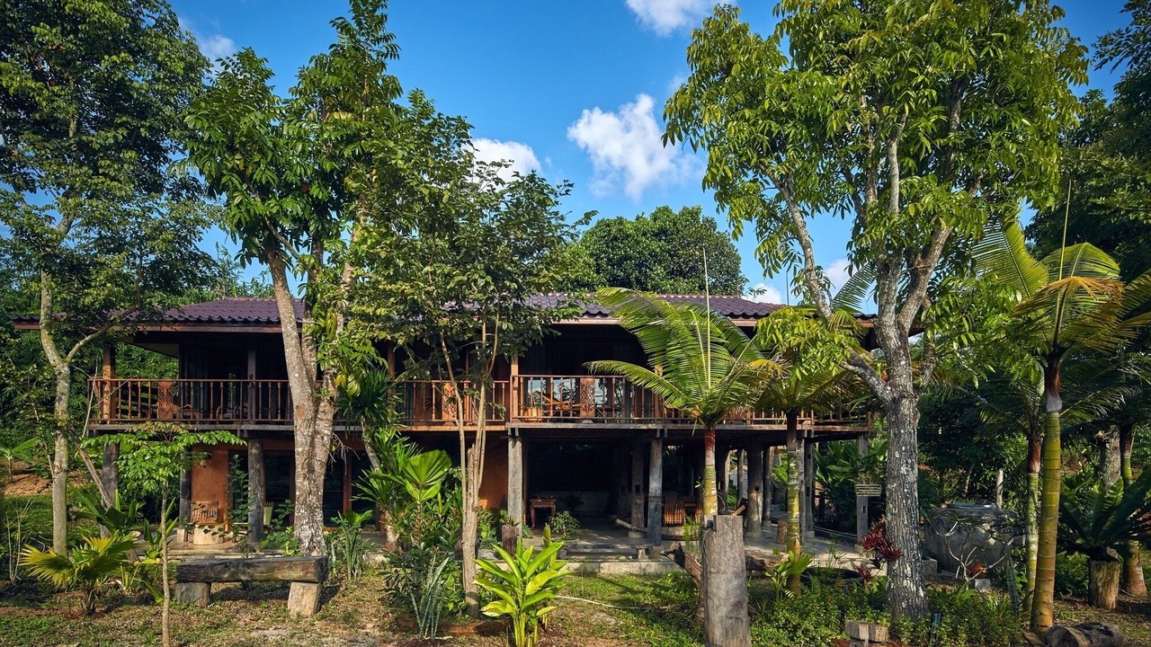 Photo of Others in Nang Lae