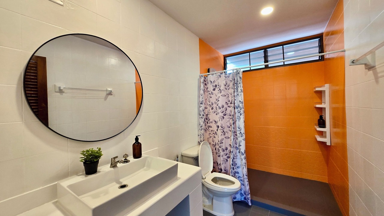 Photo of Bathroom in Na Kluea