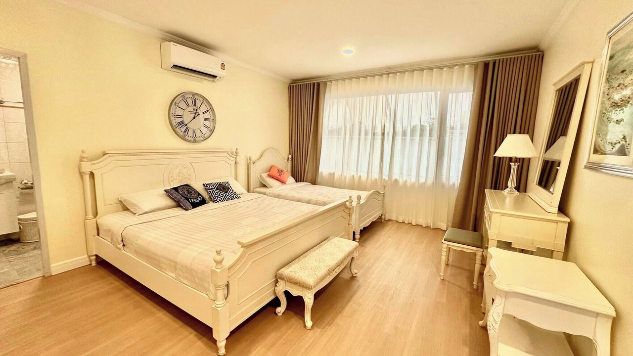 Photo of Bedroom in Si Sunthon