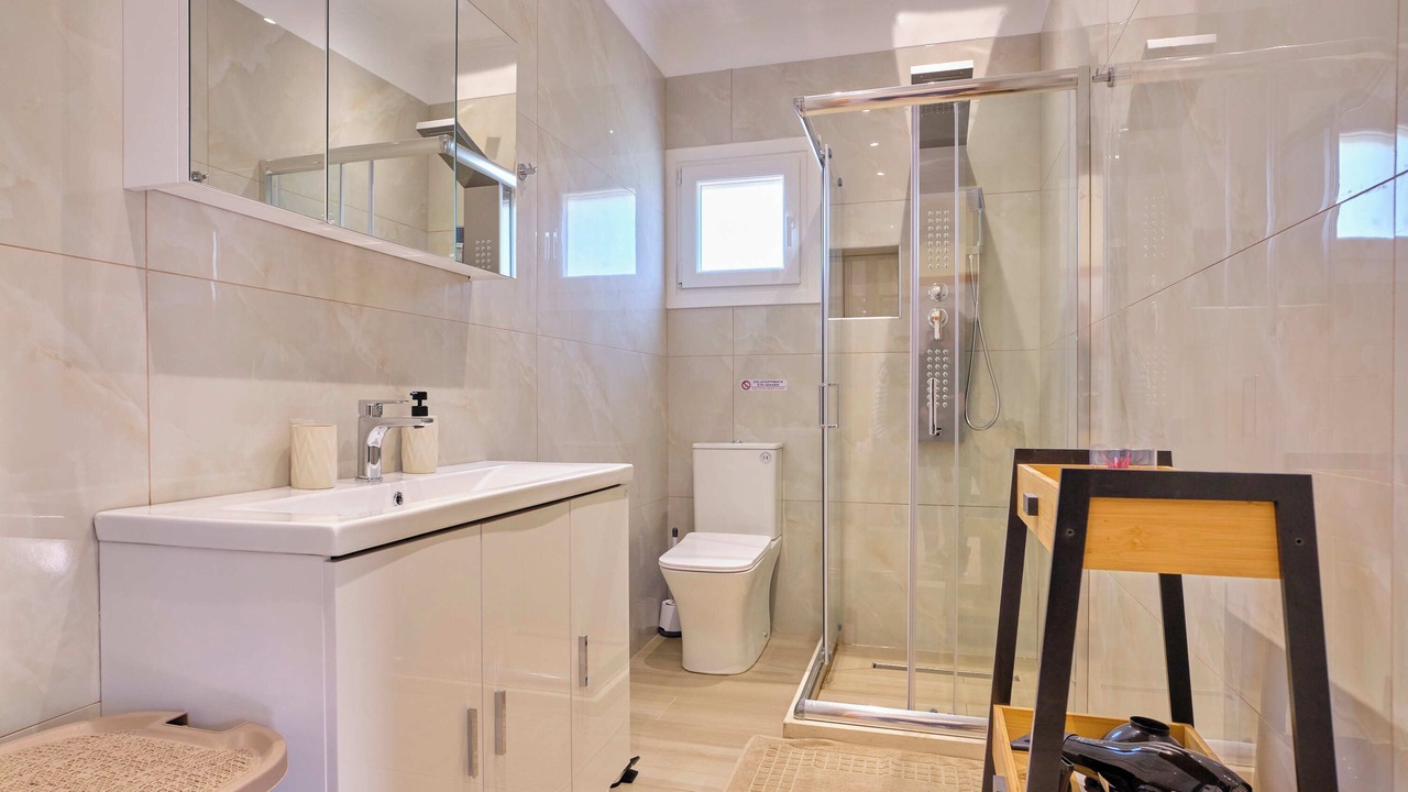 Photo of Bathroom in Agios Spyridon Corfu