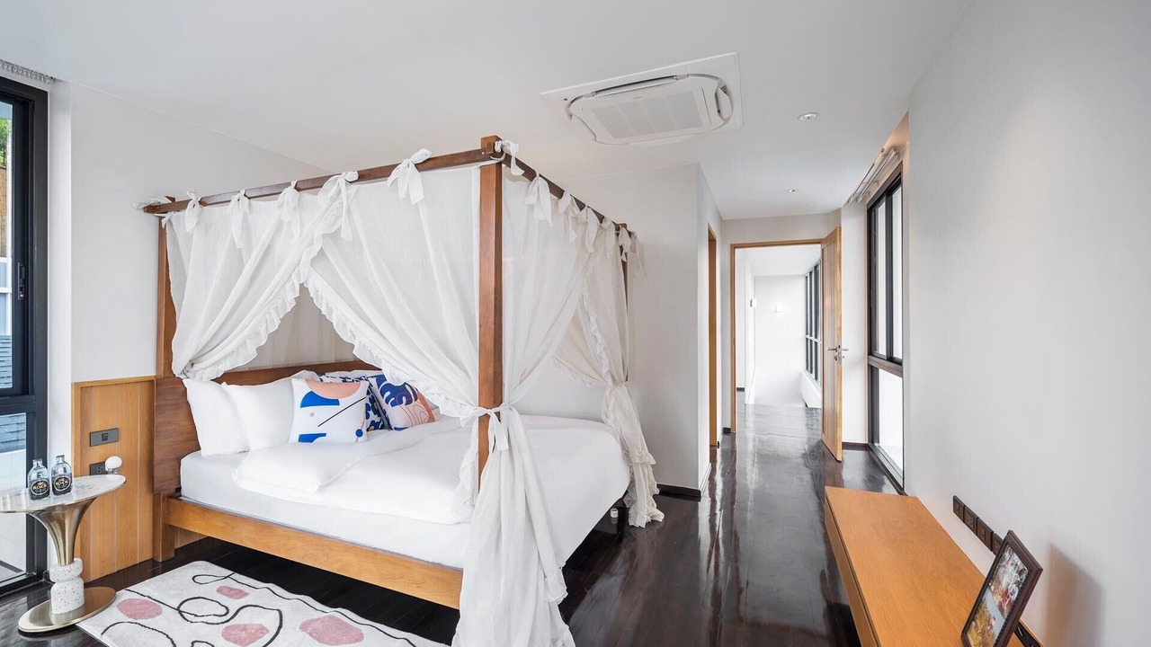 Photo of Bedroom in Khlong Tan Nuea