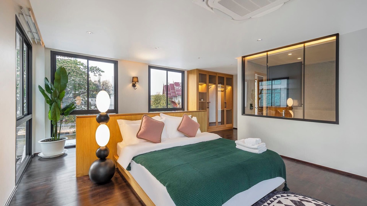 Photo of Bedroom in Khlong Tan Nuea