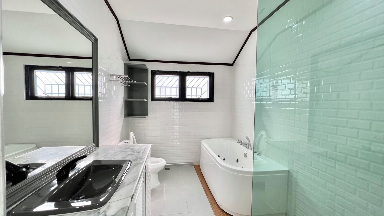Photo of Bathroom in Na Chom Thian