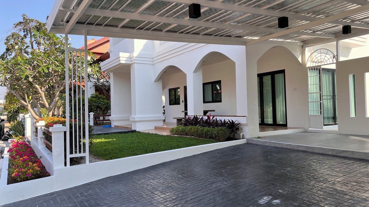 Photo of Patio Balcony in Na Chom Thian