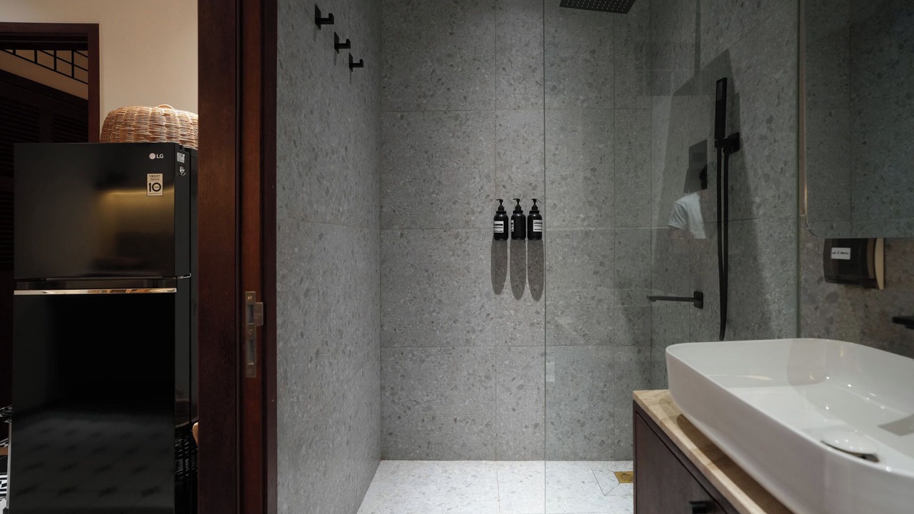 Photo of Bathroom in Daun Penh