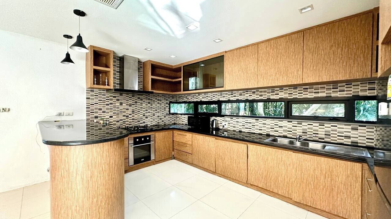 Photo of Kitchen in Koh Kaew