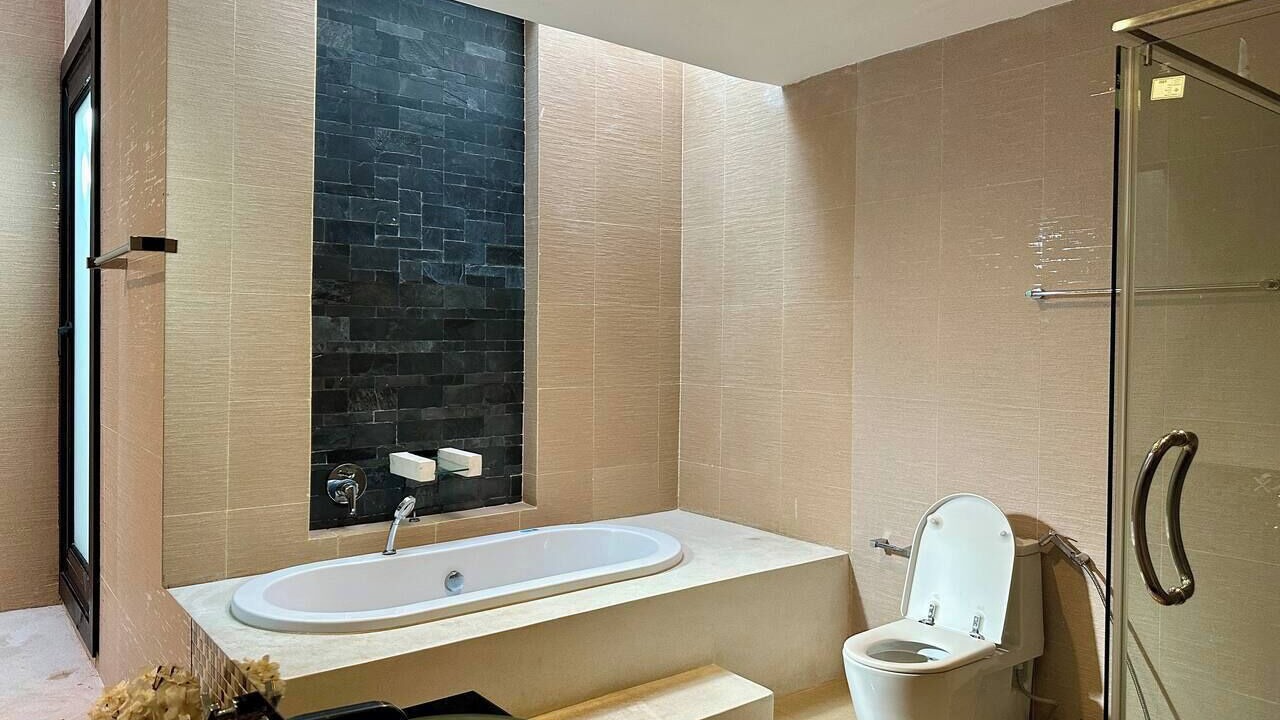 Photo of Bathroom in Koh Kaew