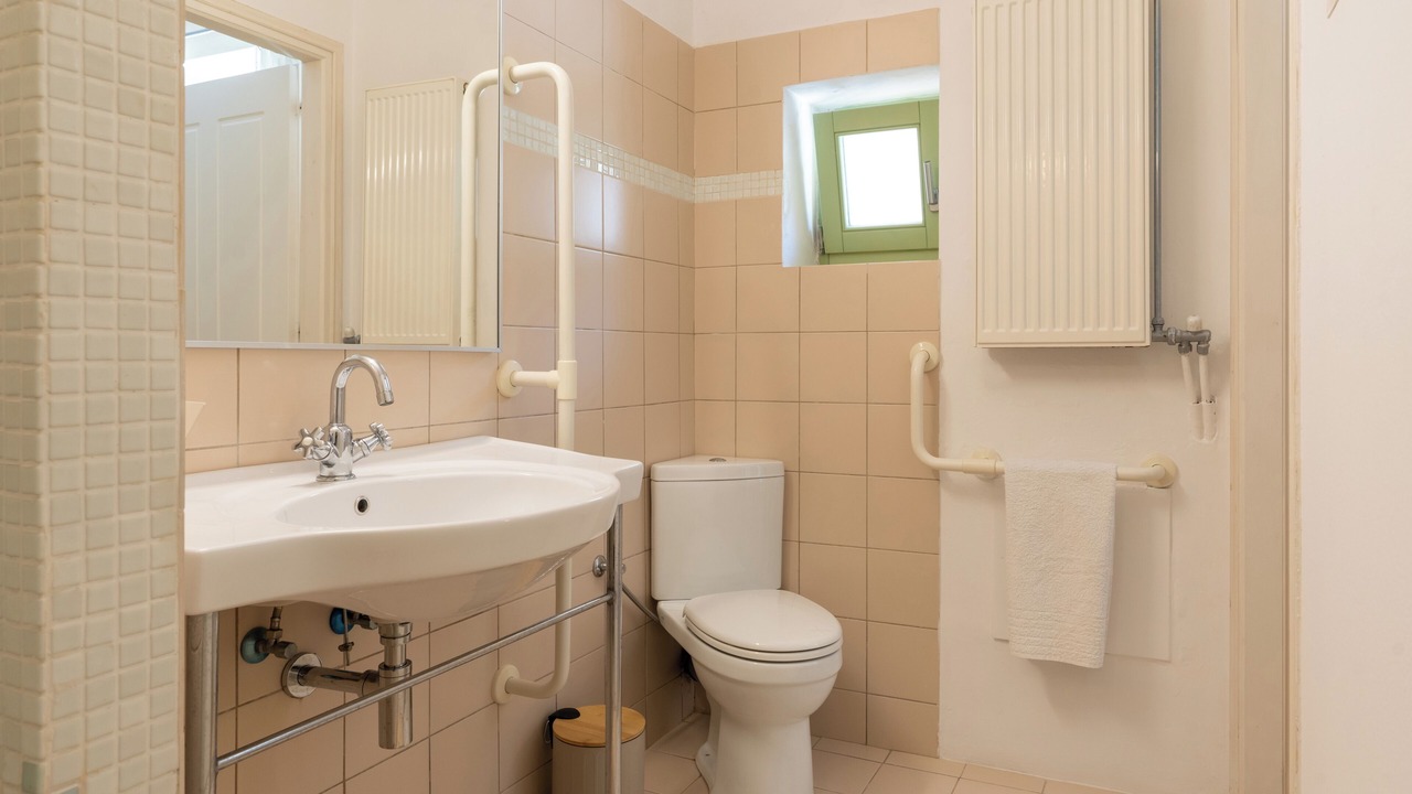 Photo of Bathroom in Armenoi