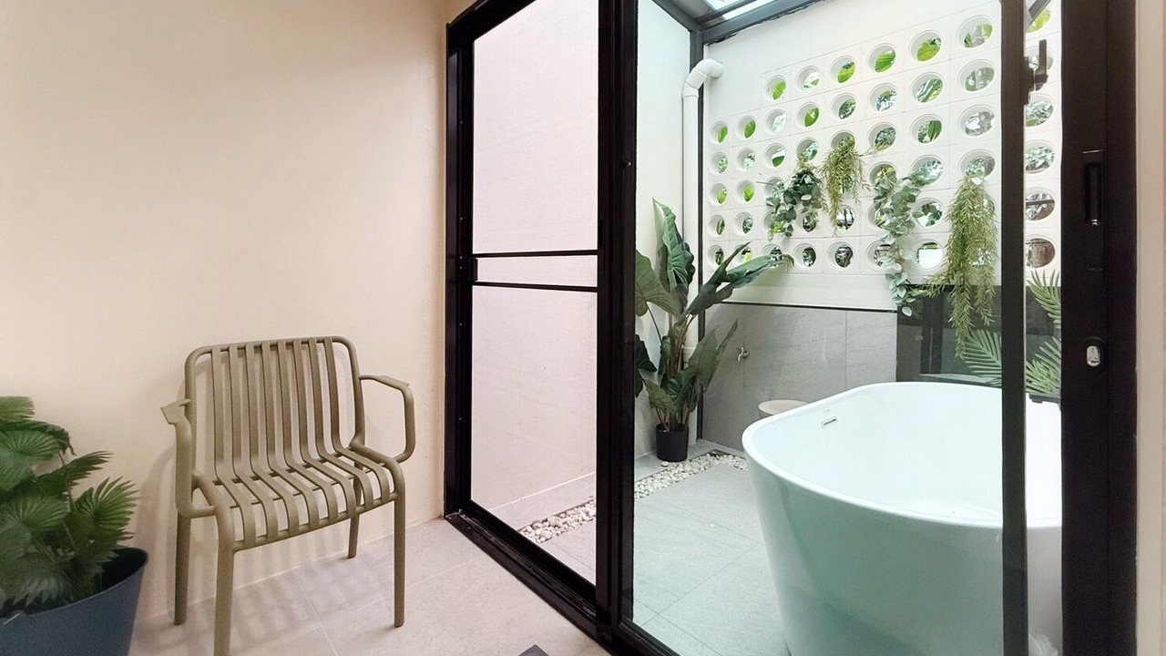 Photo of Bathroom in Chom Phon