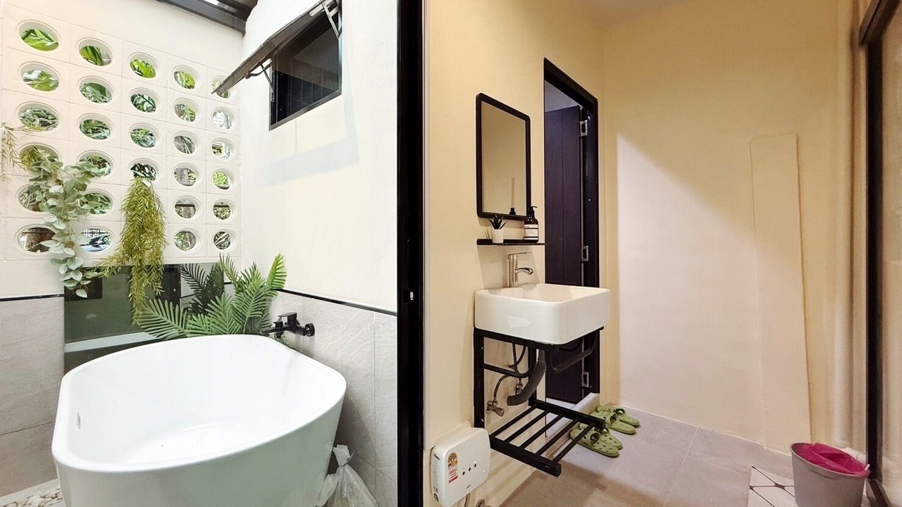 Photo of Bathroom in Chom Phon