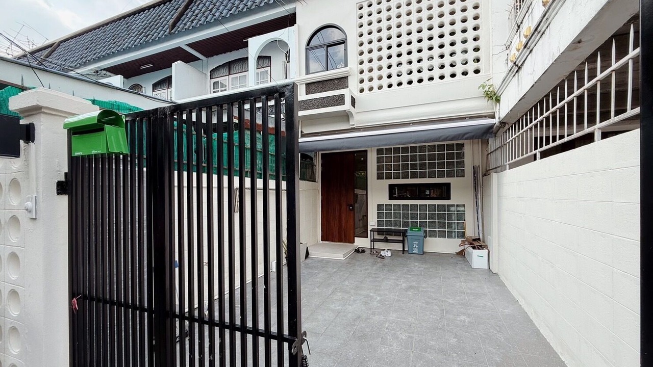 Photo of Outdoor in Chom Phon