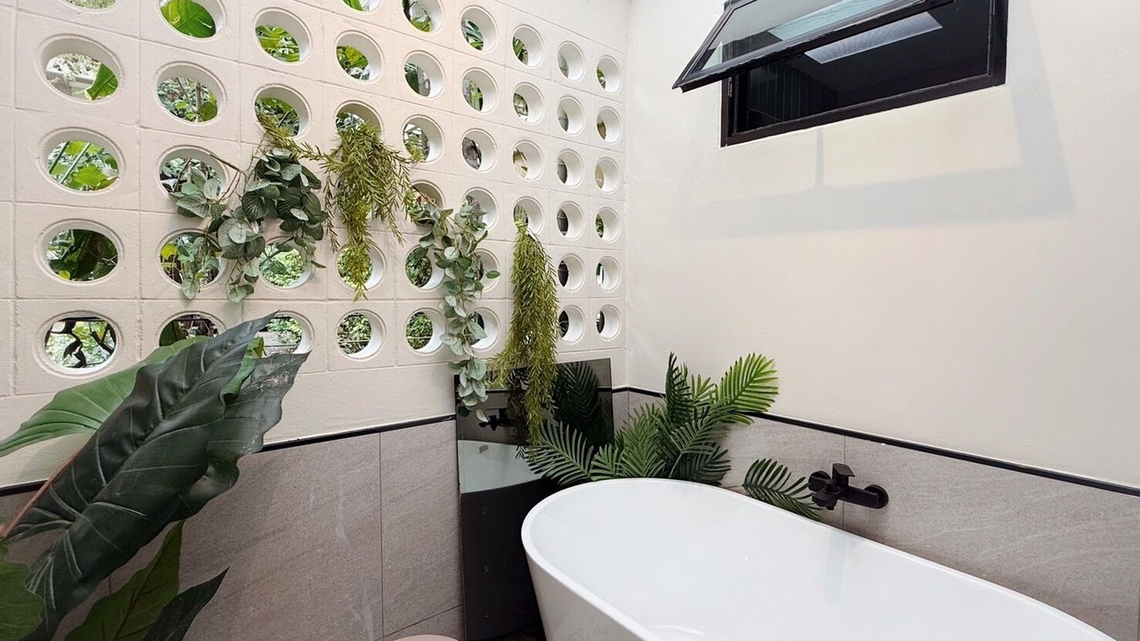 Photo of Bathroom in Chom Phon