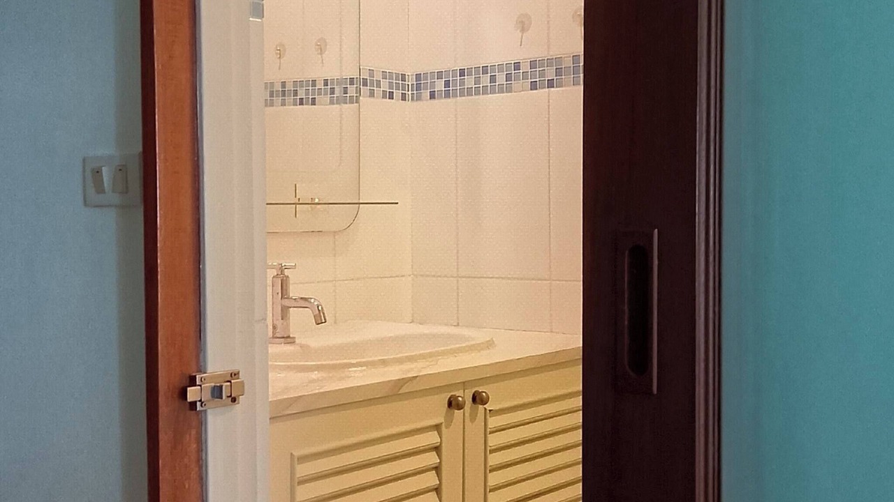 Photo of Bathroom in Pak Nam Pran