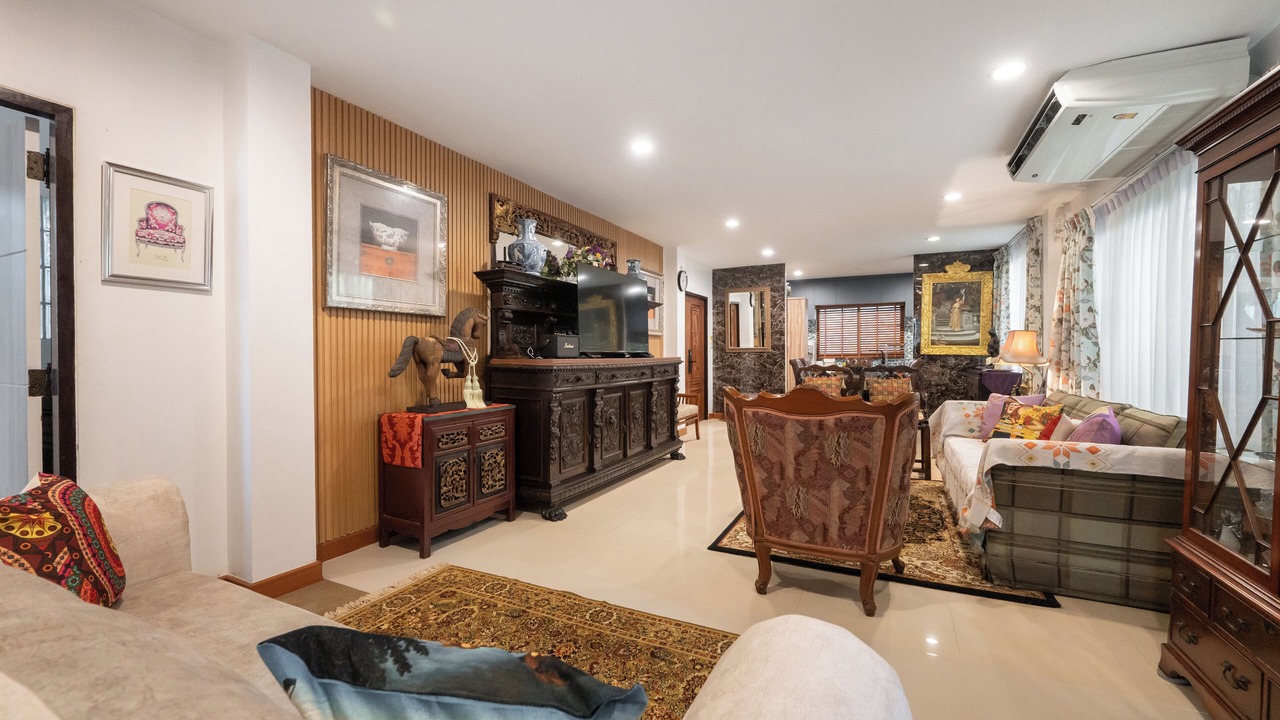 Photo of Livingroom in Sukhumvit