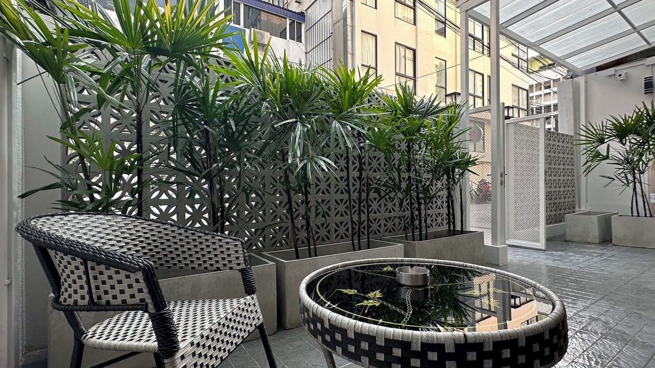 Photo of Patio Balcony in Khlong Toei Nuea