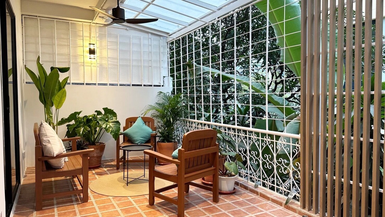 Photo of Patio Balcony in Khlong Toei Nuea