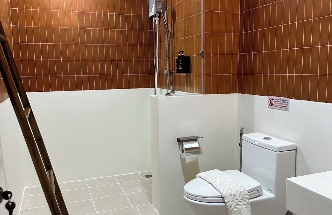 Photo of Bathroom in Khlong Toei Nuea