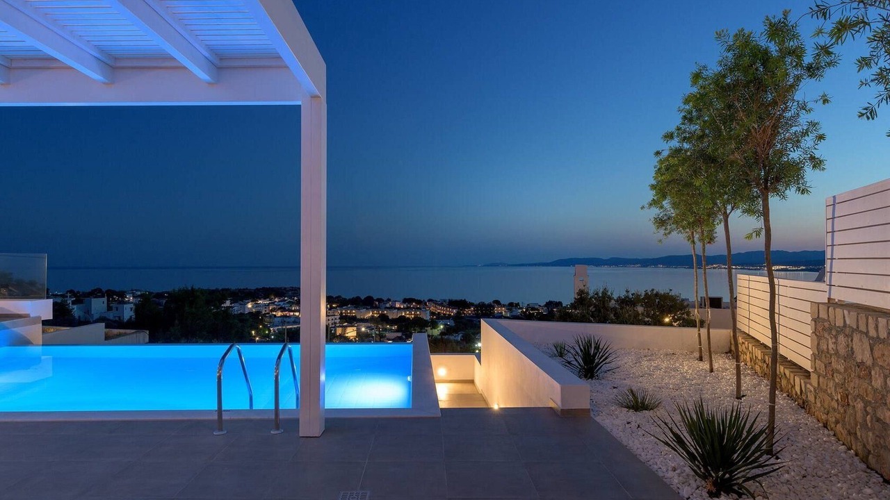 Photo of Others in Pefkos