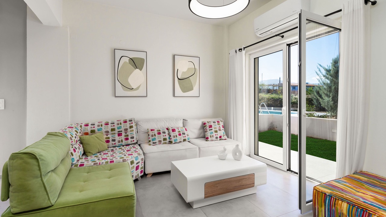 Photo of Livingroom in Adelianos Kampos