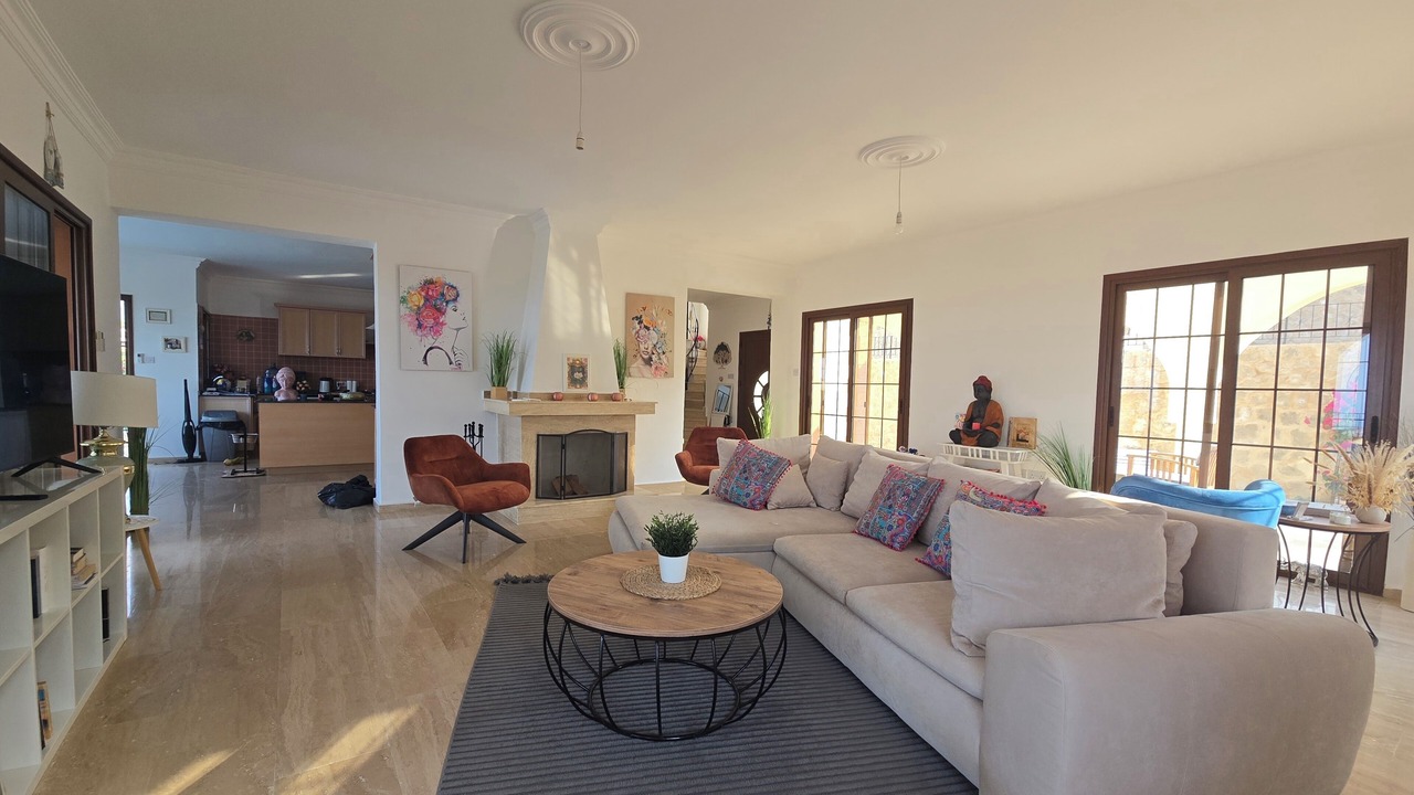 Photo of Livingroom in Kyrenia