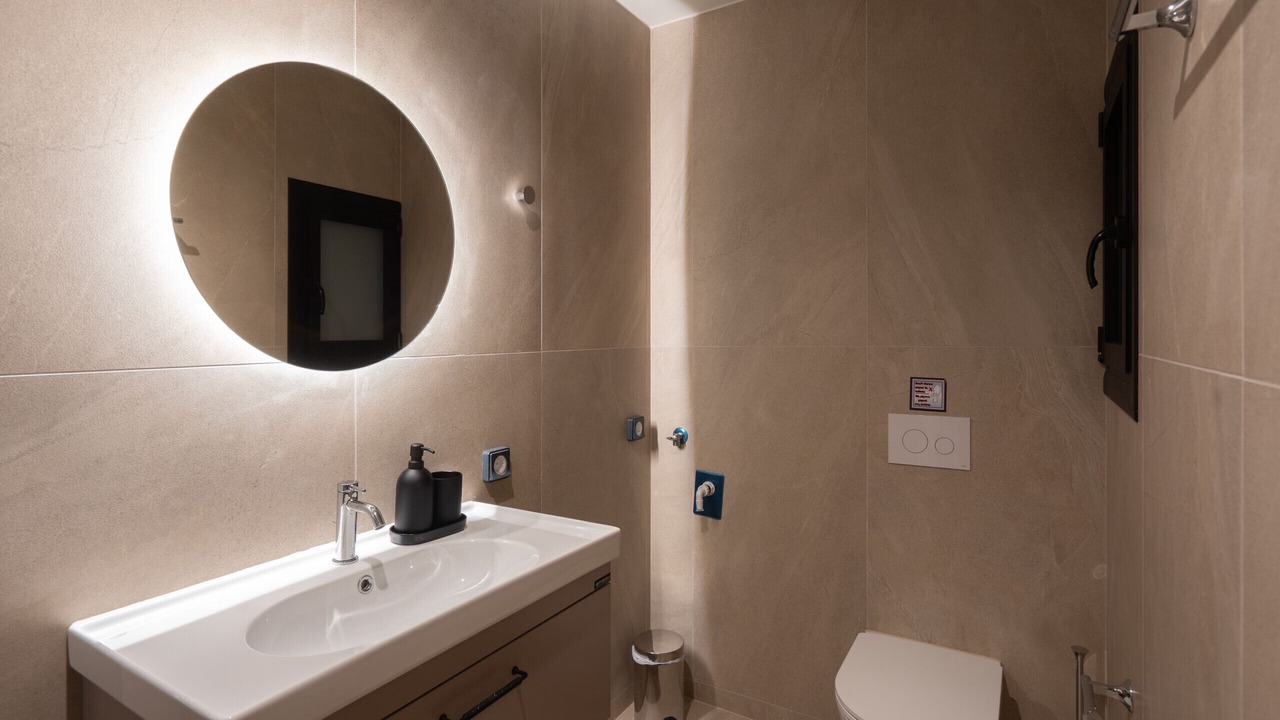 Photo of Bathroom in Kypseli