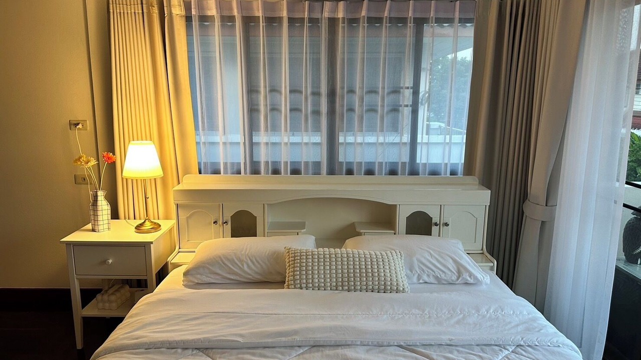 Photo of Bedroom in Dok Mai