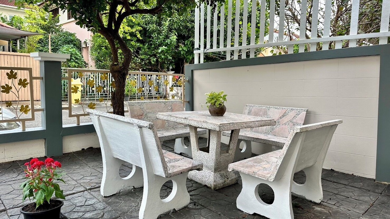 Photo of Outdoor in Dok Mai