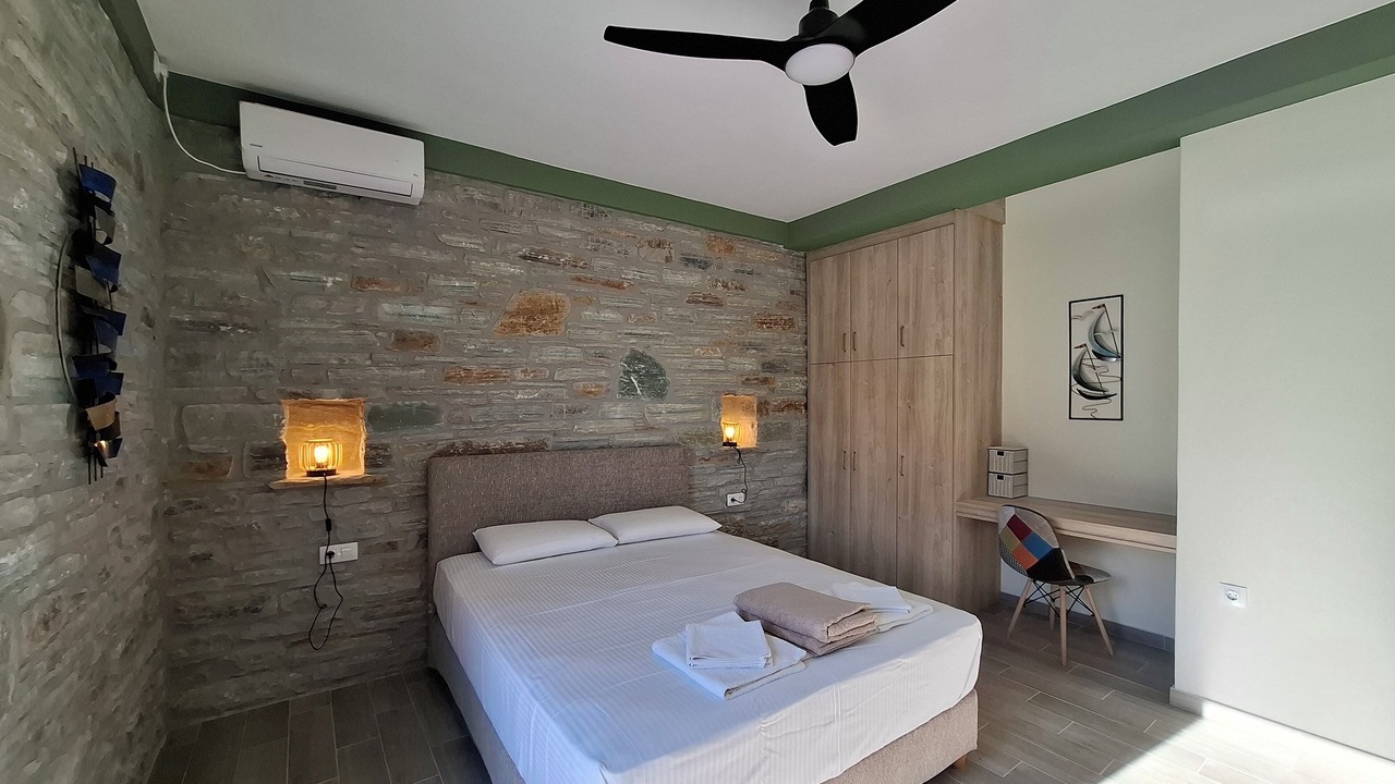 Photo of Bedroom in Nea Styra