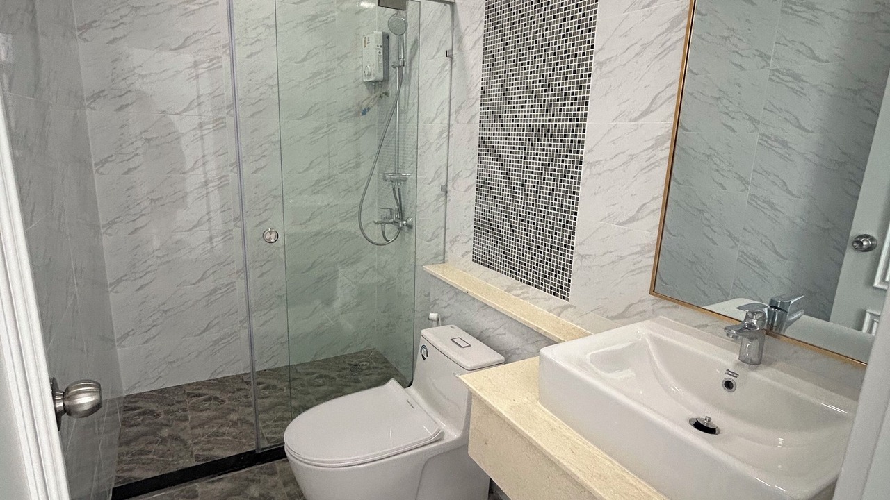 Photo of Bathroom in Sangkat Bak Khaeng
