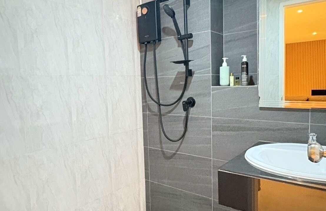 Photo of Bathroom in Embassy District